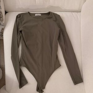 Aritzia bodysuit